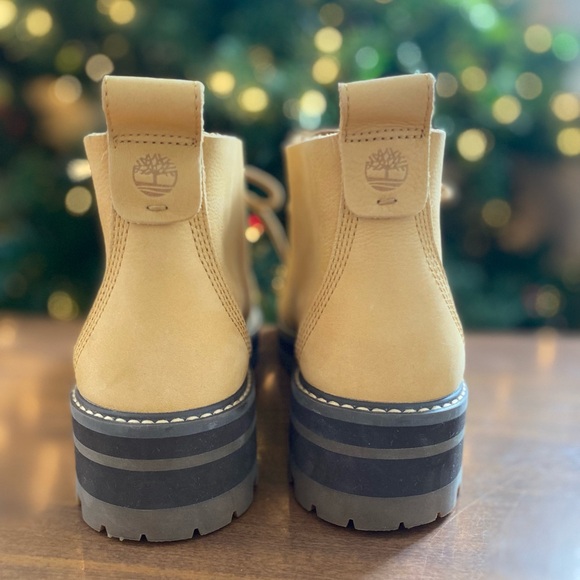 Timberland boots women’s size 9 barely worn! - Picture 3 of 11